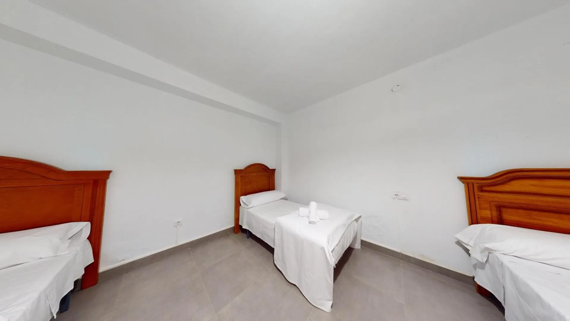 Apartment Amplio Apartamento 6Pax Facil Aparcamiento La Canada Spain