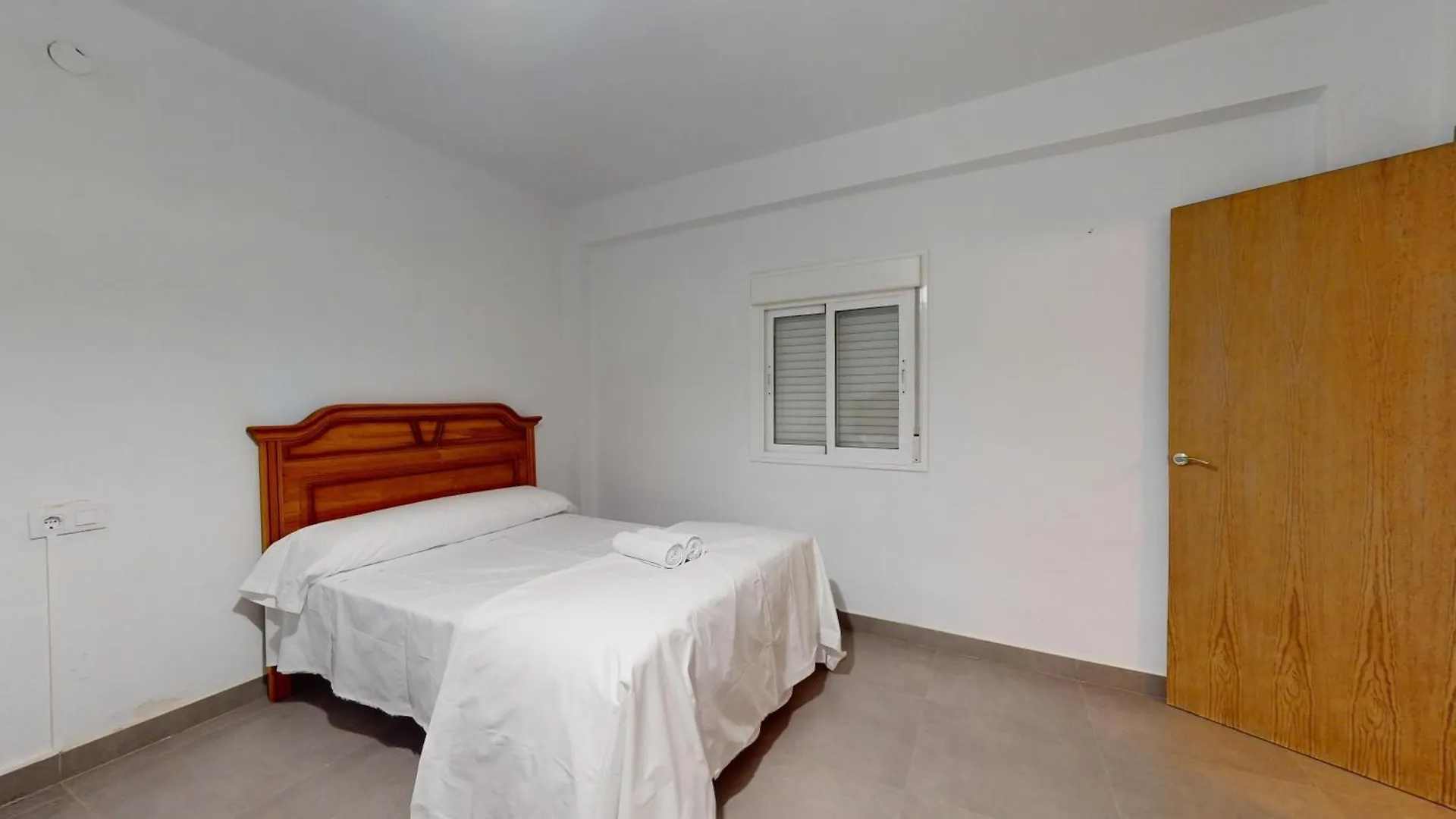 Amplio Apartamento 6Pax Facil Aparcamiento La Canada Apartment